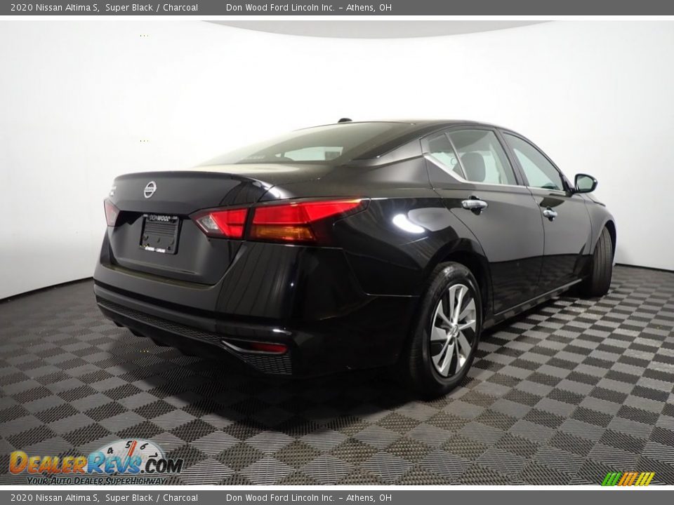 2020 Nissan Altima S Super Black / Charcoal Photo #16