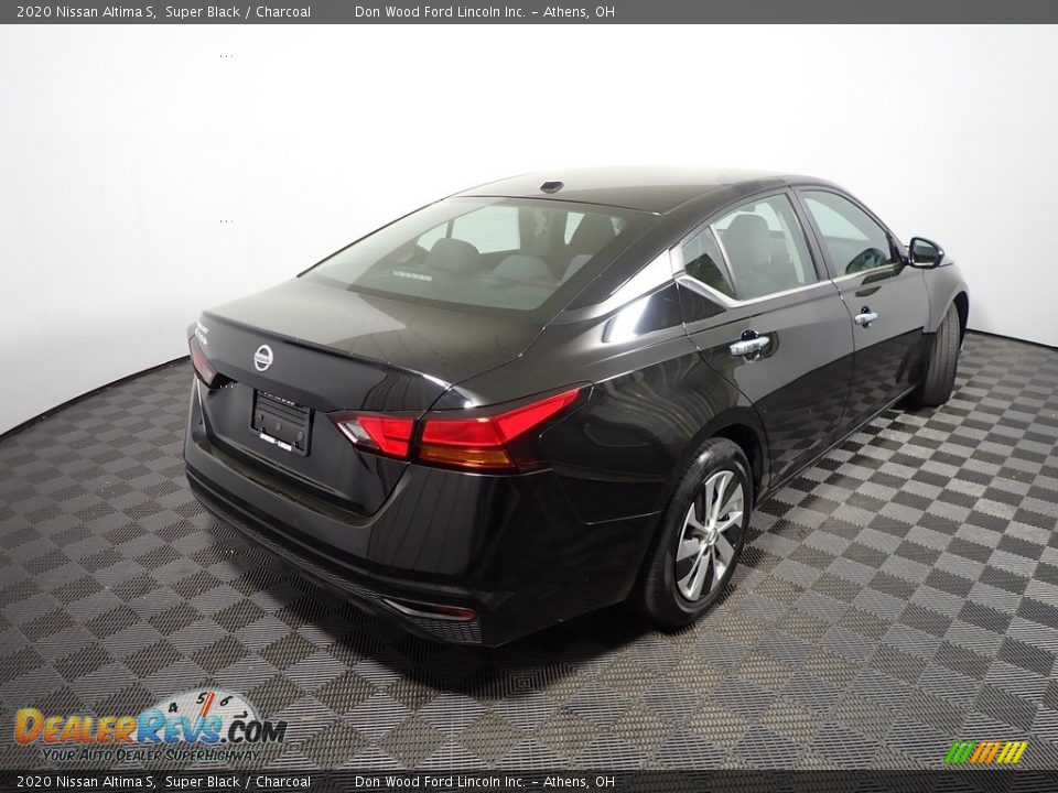2020 Nissan Altima S Super Black / Charcoal Photo #17