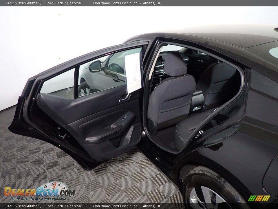 2020 Nissan Altima S Super Black / Charcoal Photo #32