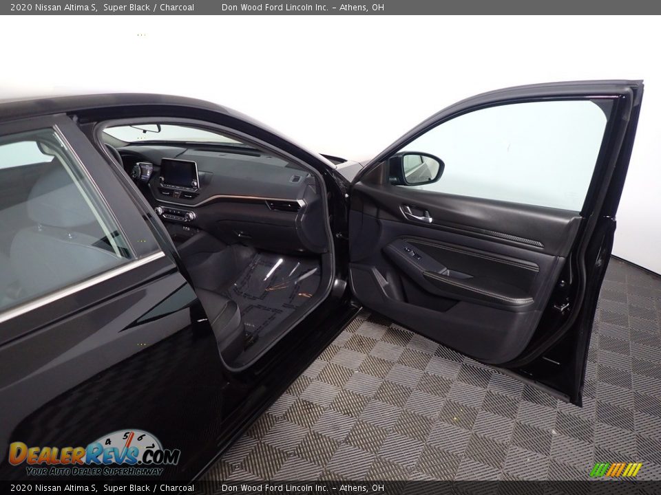 2020 Nissan Altima S Super Black / Charcoal Photo #36