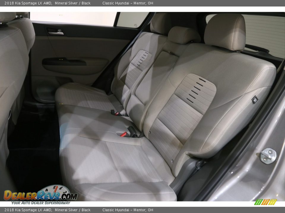 2018 Kia Sportage LX AWD Mineral Silver / Black Photo #16