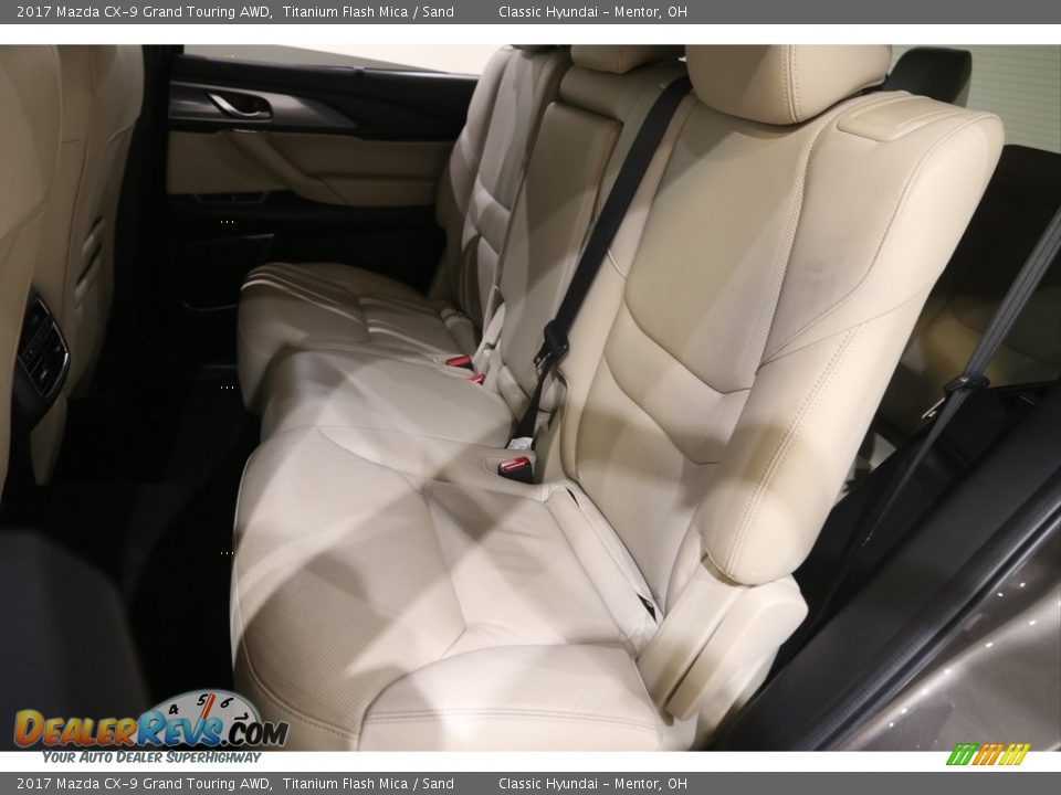 2017 Mazda CX-9 Grand Touring AWD Titanium Flash Mica / Sand Photo #18