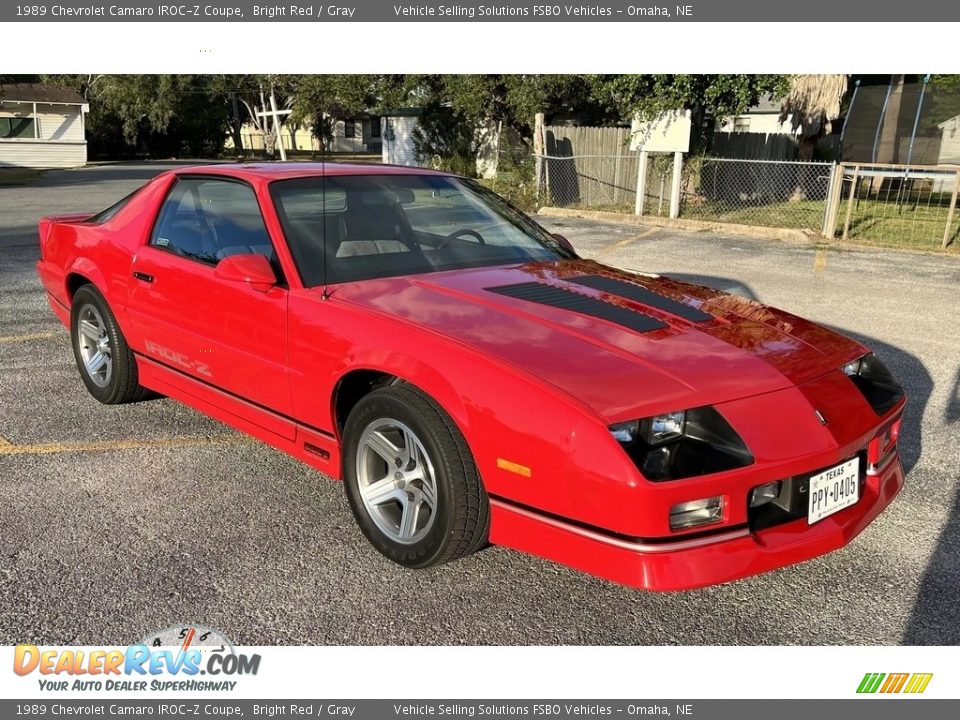 Front 3/4 View of 1989 Chevrolet Camaro IROC-Z Coupe Photo #1