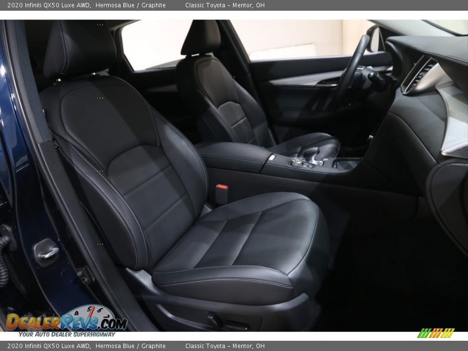 Front Seat of 2020 Infiniti QX50 Luxe AWD Photo #17