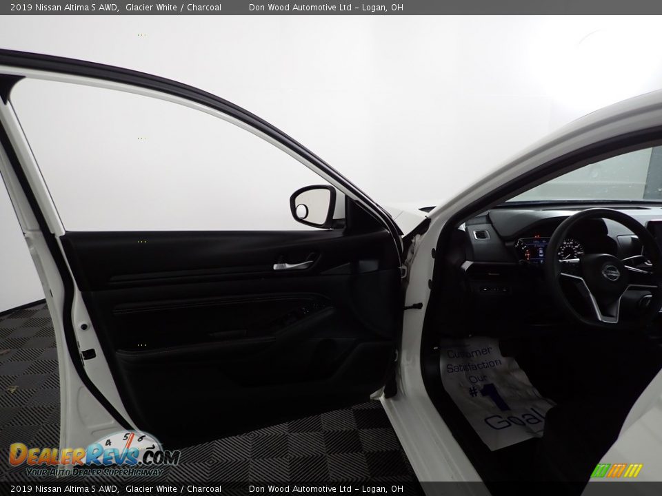 2019 Nissan Altima S AWD Glacier White / Charcoal Photo #11