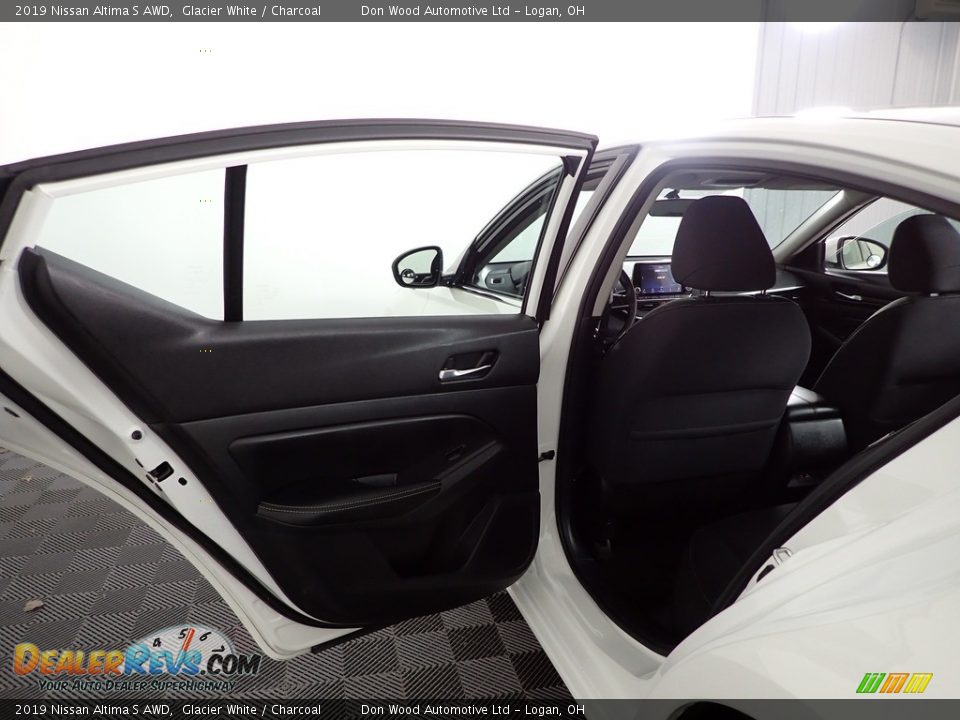2019 Nissan Altima S AWD Glacier White / Charcoal Photo #22