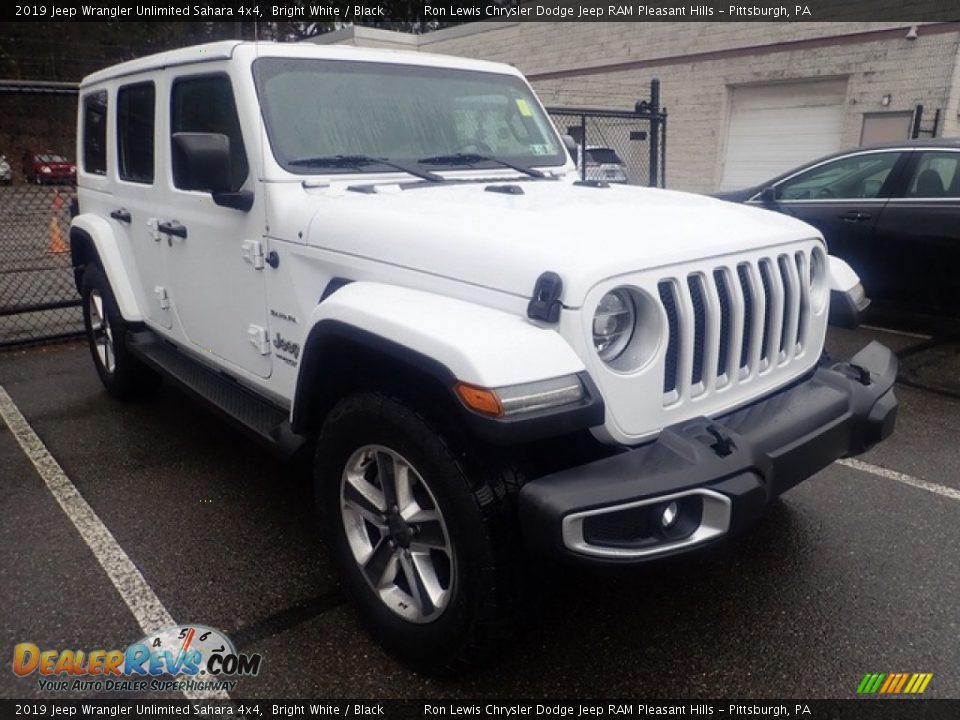 2019 Jeep Wrangler Unlimited Sahara 4x4 Bright White / Black Photo #4
