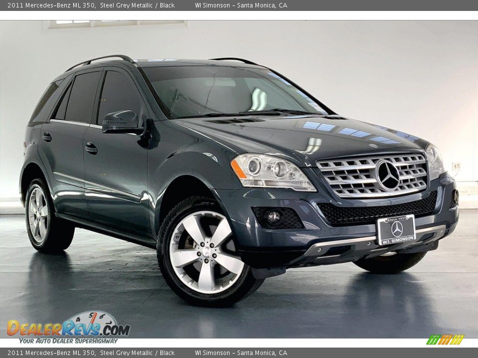 Front 3/4 View of 2011 Mercedes-Benz ML 350 Photo #34