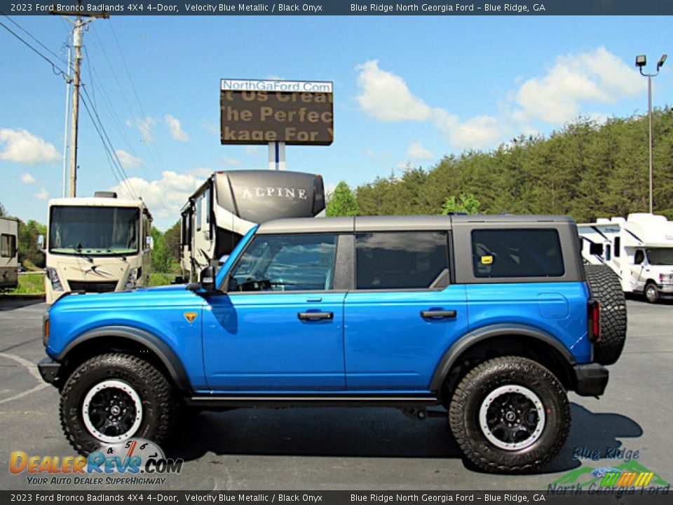 Velocity Blue Metallic 2023 Ford Bronco Badlands 4X4 4-Door Photo #2