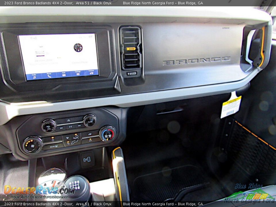 Dashboard of 2023 Ford Bronco Badlands 4X4 2-Door Photo #15