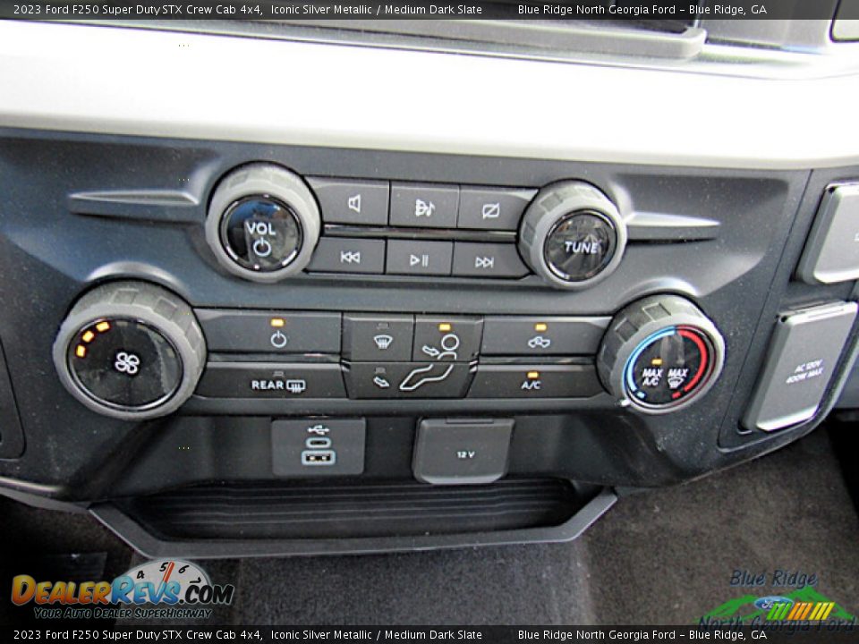 Controls of 2023 Ford F250 Super Duty STX Crew Cab 4x4 Photo #21