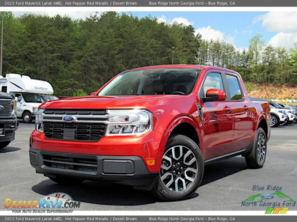 Front 3/4 View of 2023 Ford Maverick Lariat AWD Photo #1