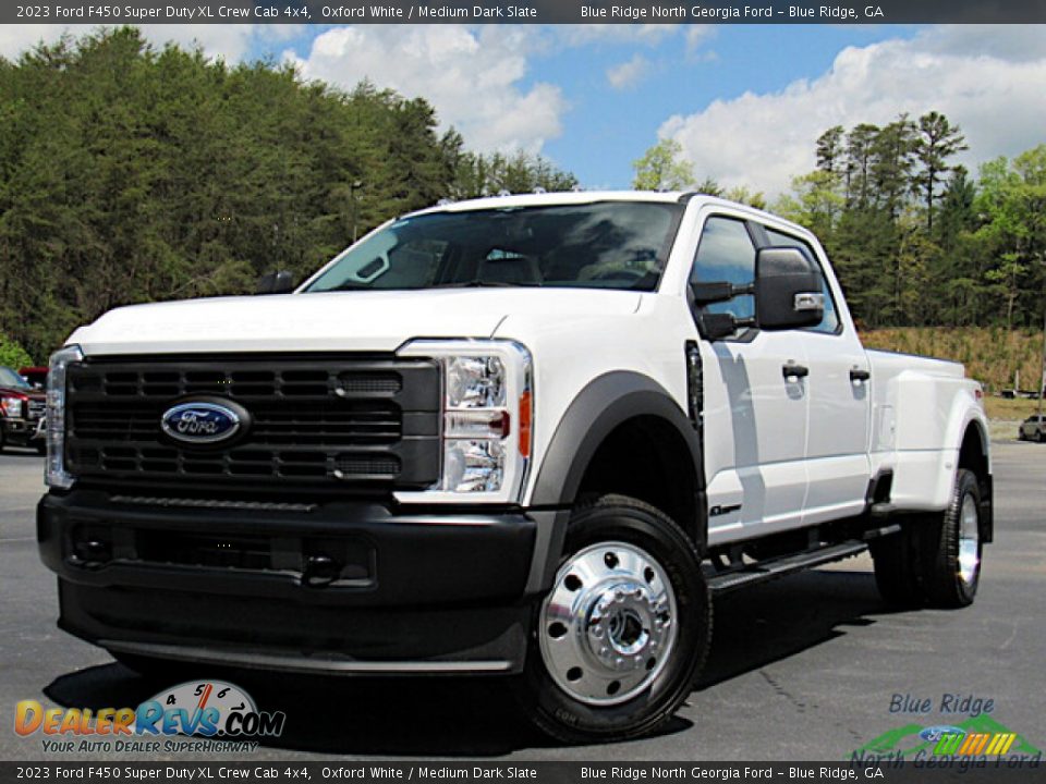 Front 3/4 View of 2023 Ford F450 Super Duty XL Crew Cab 4x4 Photo #1