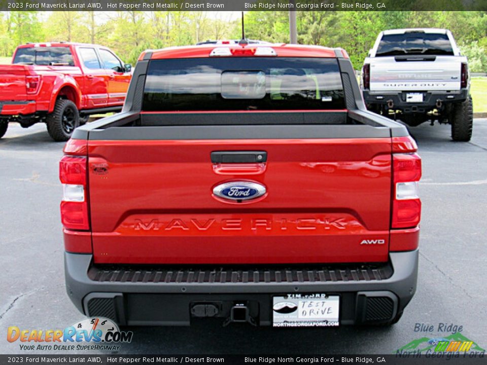 2023 Ford Maverick Lariat AWD Hot Pepper Red Metallic / Desert Brown Photo #4