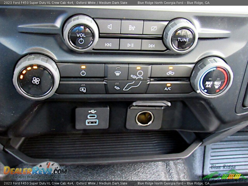 Controls of 2023 Ford F450 Super Duty XL Crew Cab 4x4 Photo #20