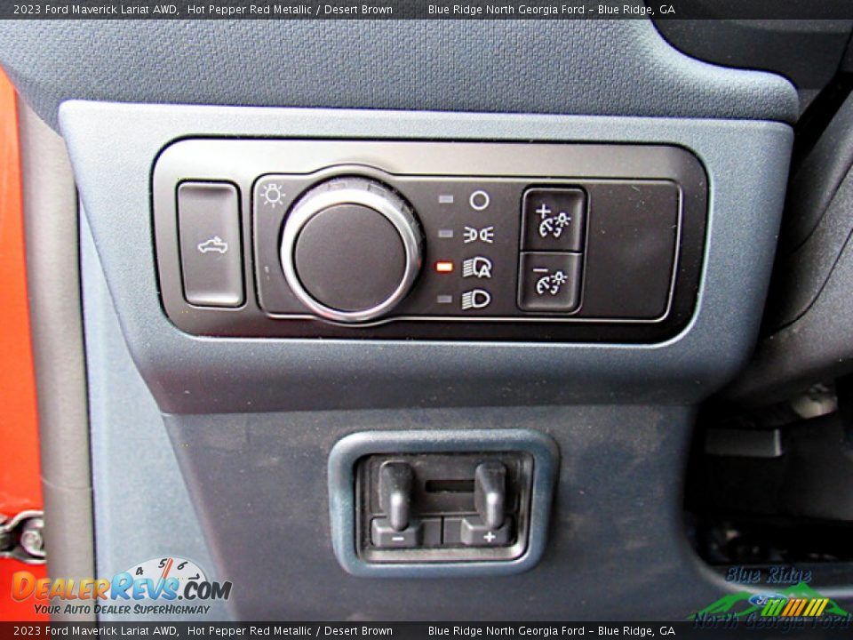 Controls of 2023 Ford Maverick Lariat AWD Photo #23