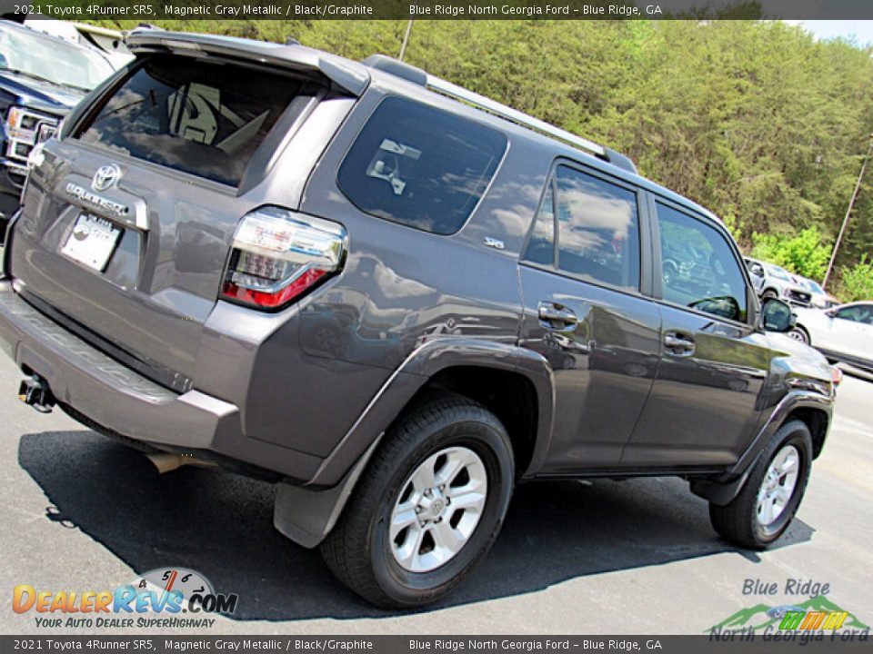 2021 Toyota 4Runner SR5 Magnetic Gray Metallic / Black/Graphite Photo #28