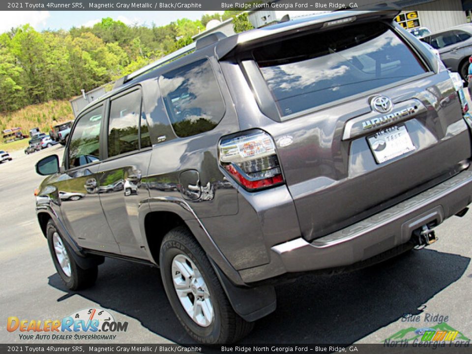 2021 Toyota 4Runner SR5 Magnetic Gray Metallic / Black/Graphite Photo #29