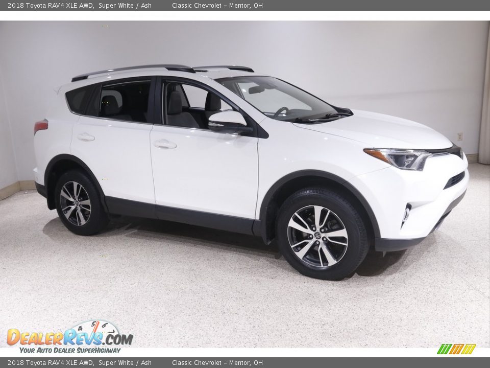 2018 Toyota RAV4 XLE AWD Super White / Ash Photo #1