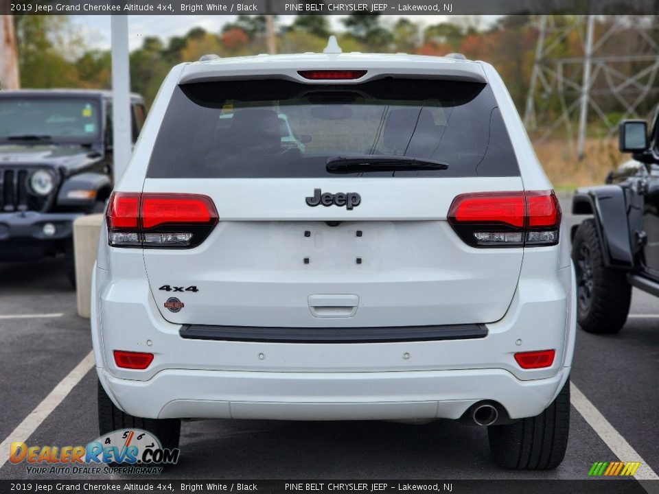 2019 Jeep Grand Cherokee Altitude 4x4 Bright White / Black Photo #4