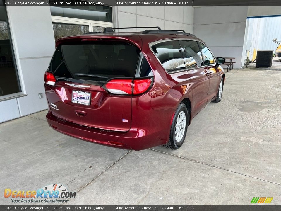 2021 Chrysler Voyager LXI Velvet Red Pearl / Black/Alloy Photo #7