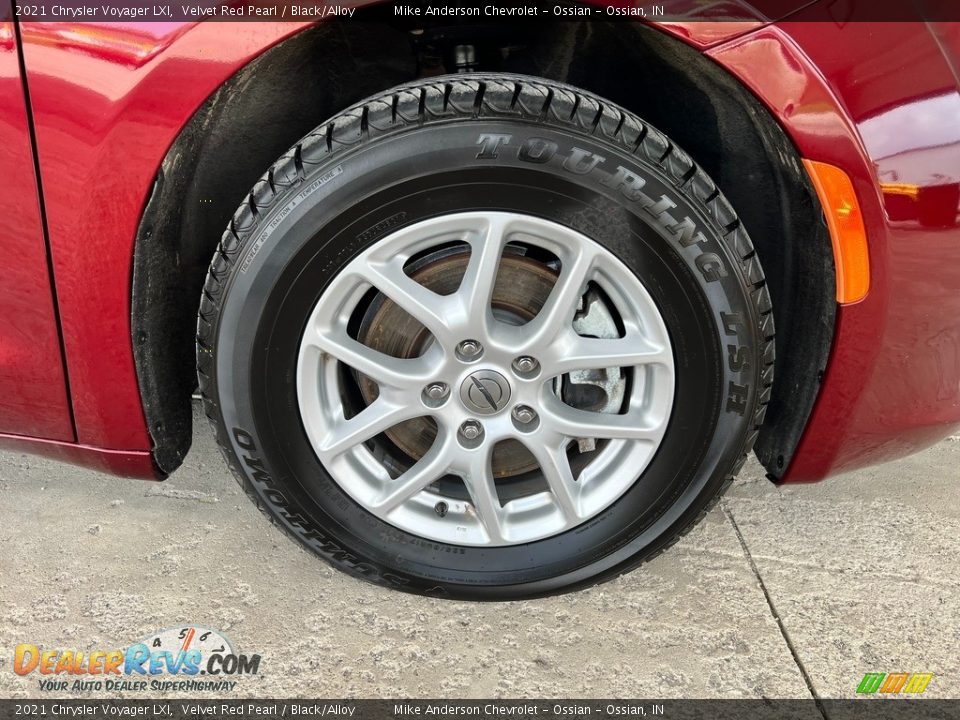 2021 Chrysler Voyager LXI Wheel Photo #13