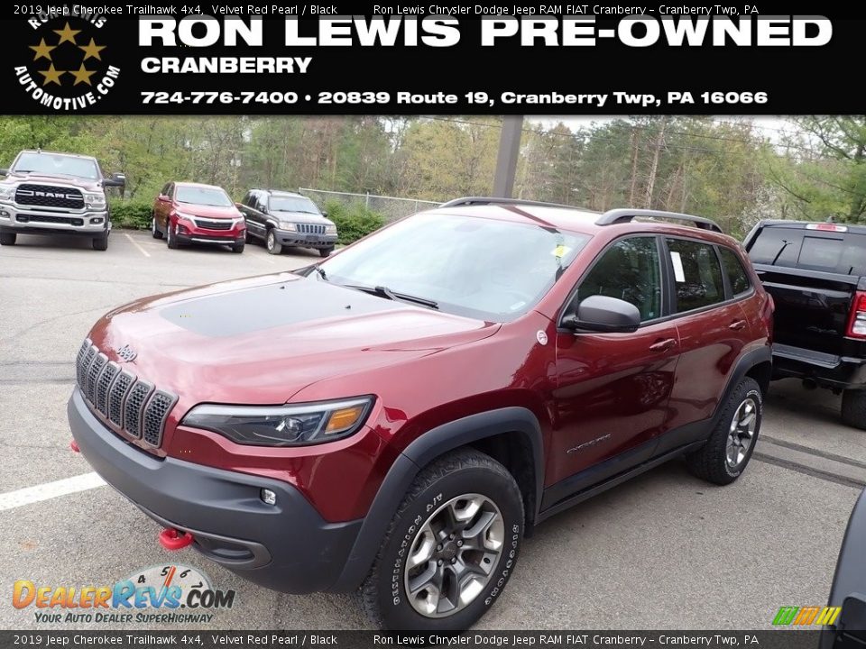 2019 Jeep Cherokee Trailhawk 4x4 Velvet Red Pearl / Black Photo #1