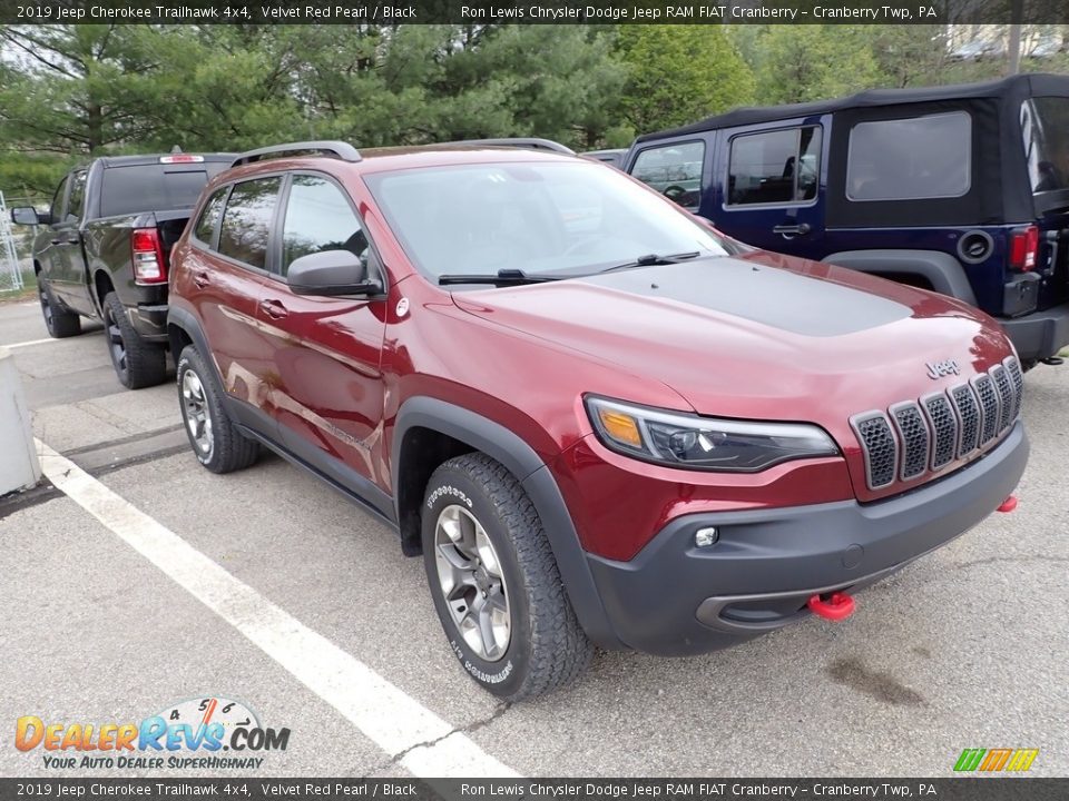 2019 Jeep Cherokee Trailhawk 4x4 Velvet Red Pearl / Black Photo #3