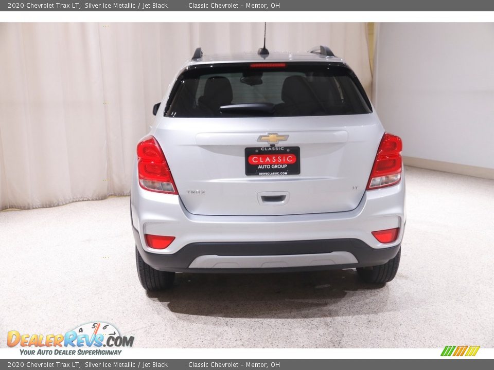 2020 Chevrolet Trax LT Silver Ice Metallic / Jet Black Photo #17