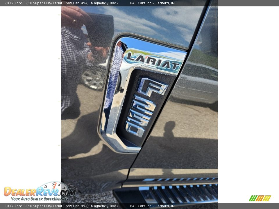 2017 Ford F250 Super Duty Lariat Crew Cab 4x4 Magnetic / Black Photo #5