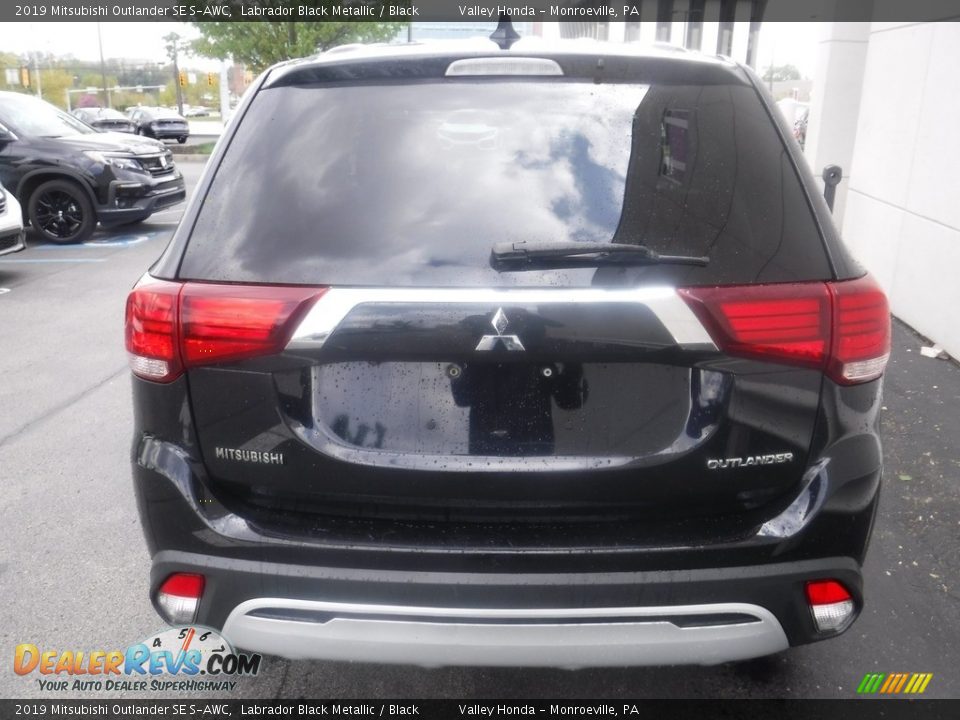 2019 Mitsubishi Outlander SE S-AWC Labrador Black Metallic / Black Photo #7