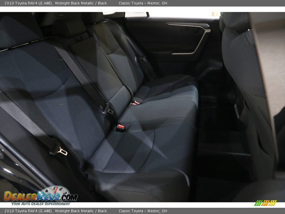 2019 Toyota RAV4 LE AWD Midnight Black Metallic / Black Photo #15