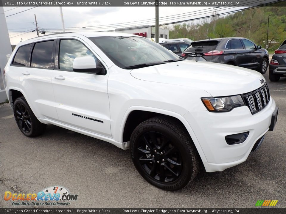 2021 Jeep Grand Cherokee Laredo 4x4 Bright White / Black Photo #8