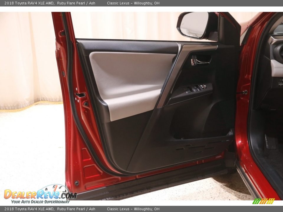 Door Panel of 2018 Toyota RAV4 XLE AWD Photo #4