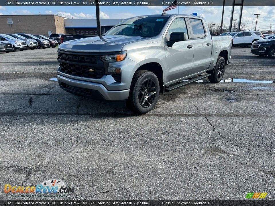 2023 Chevrolet Silverado 1500 Custom Crew Cab 4x4 Sterling Gray Metallic / Jet Black Photo #2