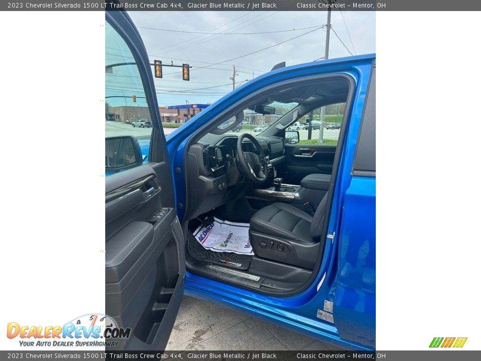 2023 Chevrolet Silverado 1500 LT Trail Boss Crew Cab 4x4 Glacier Blue Metallic / Jet Black Photo #4