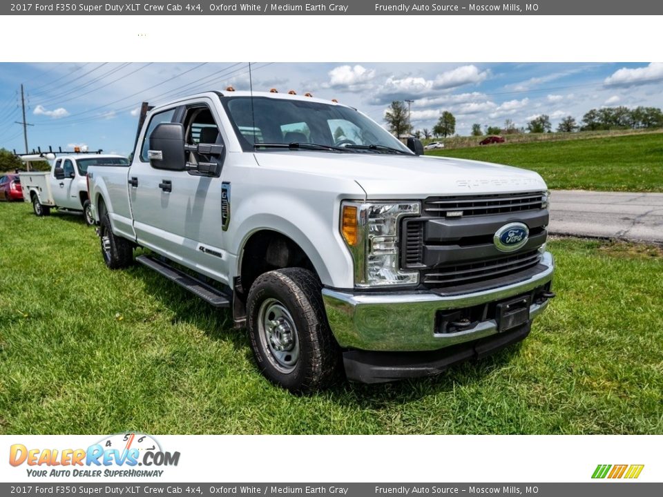 2017 Ford F350 Super Duty XLT Crew Cab 4x4 Oxford White / Medium Earth Gray Photo #6