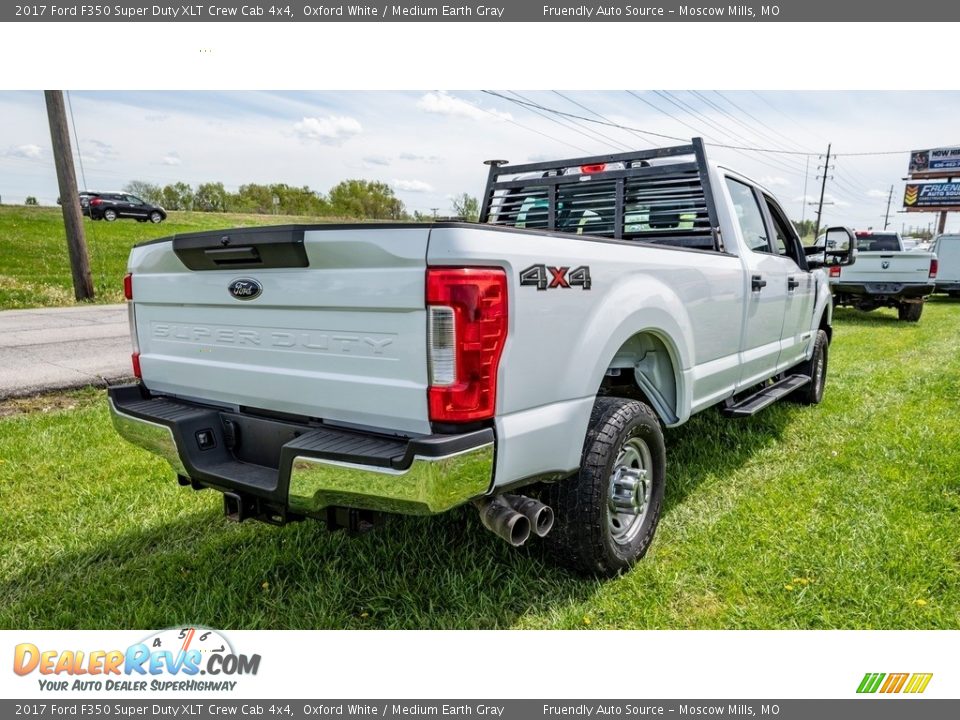 2017 Ford F350 Super Duty XLT Crew Cab 4x4 Oxford White / Medium Earth Gray Photo #8