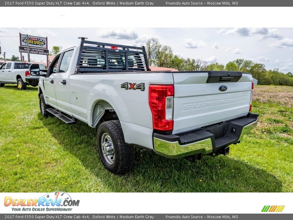 2017 Ford F350 Super Duty XLT Crew Cab 4x4 Oxford White / Medium Earth Gray Photo #10