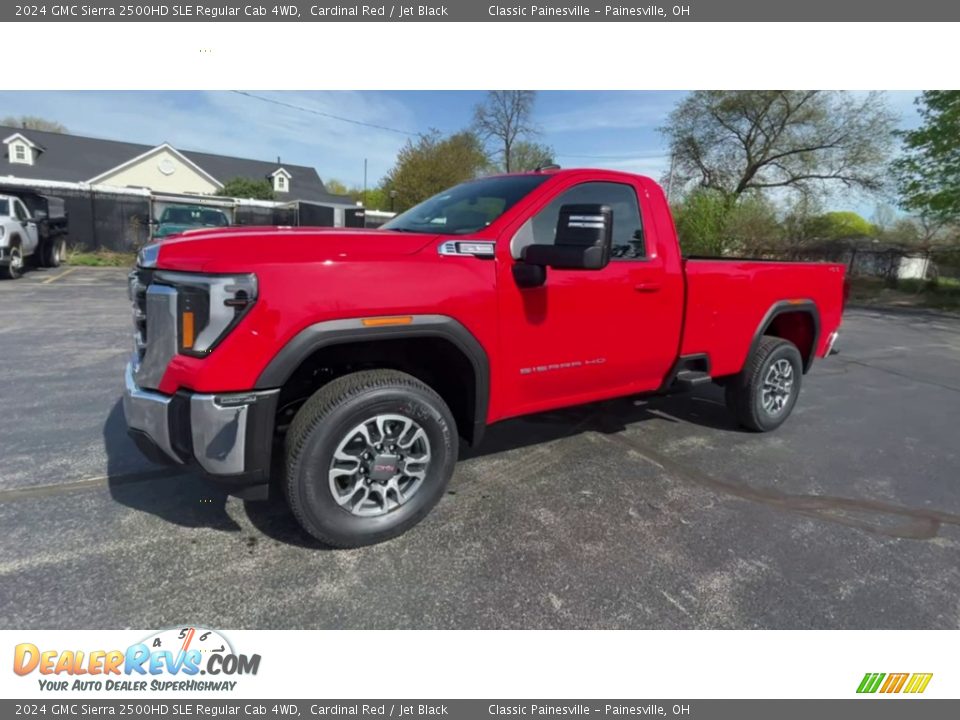 Front 3/4 View of 2024 GMC Sierra 2500HD SLE Regular Cab 4WD Photo #3