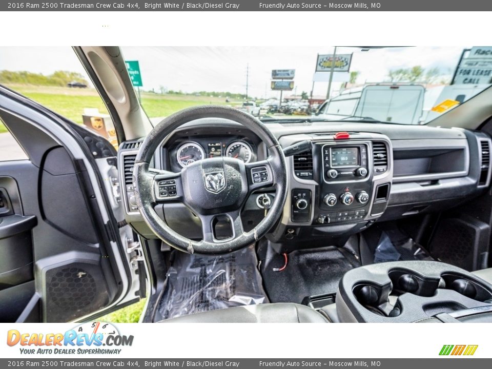 2016 Ram 2500 Tradesman Crew Cab 4x4 Bright White / Black/Diesel Gray Photo #28