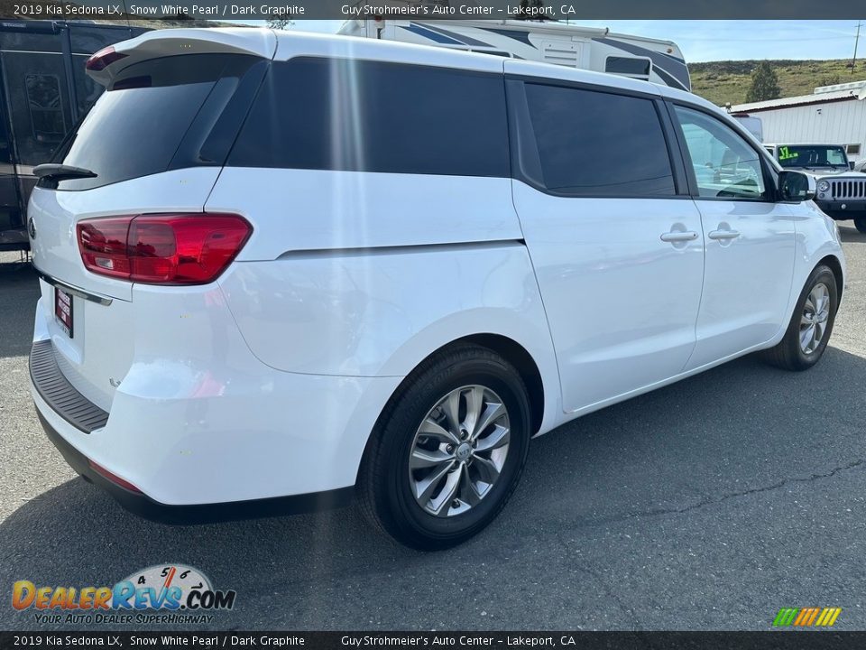 2019 Kia Sedona LX Snow White Pearl / Dark Graphite Photo #6