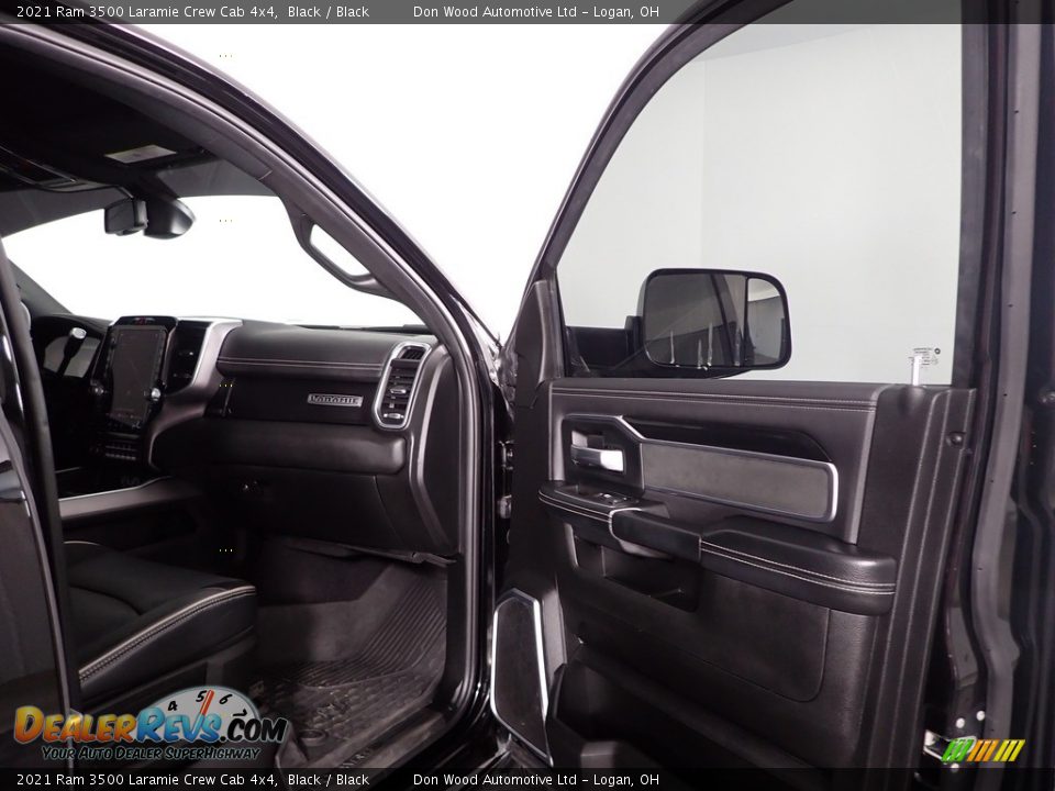 2021 Ram 3500 Laramie Crew Cab 4x4 Black / Black Photo #29