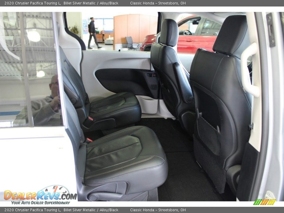 2020 Chrysler Pacifica Touring L Billet Silver Metallic / Alloy/Black Photo #17