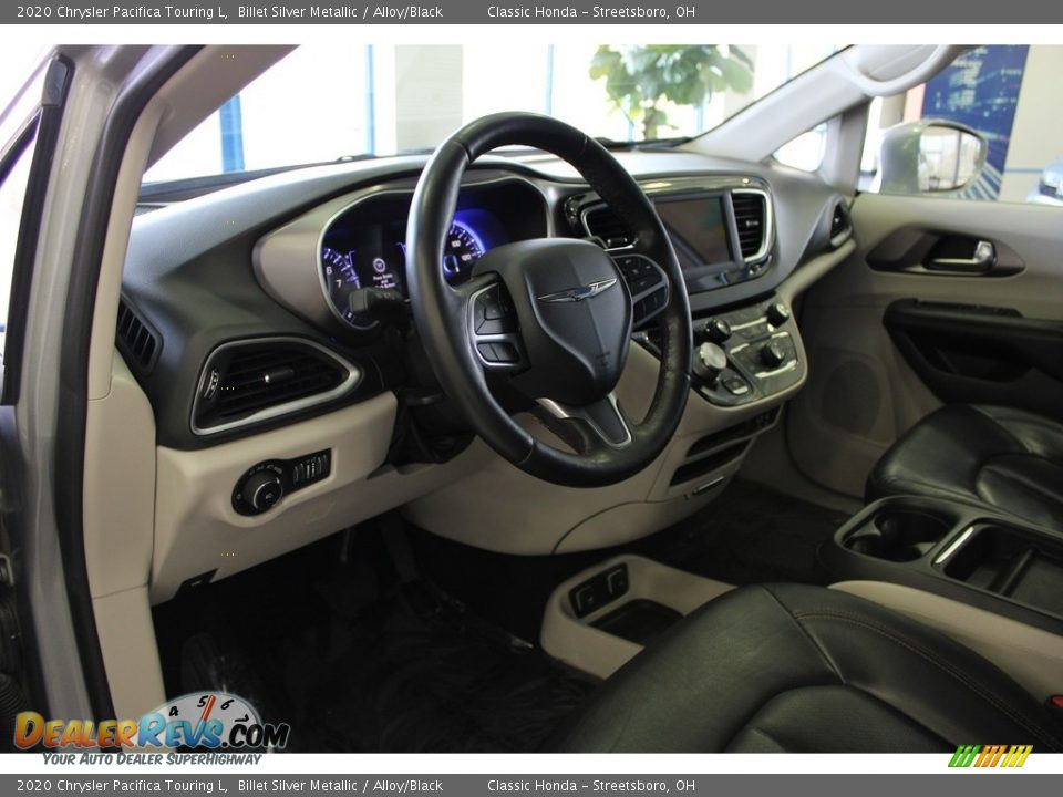2020 Chrysler Pacifica Touring L Billet Silver Metallic / Alloy/Black Photo #25