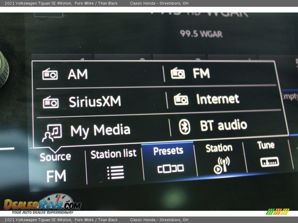 2021 Volkswagen Tiguan SE 4Motion Pure White / Titan Black Photo #25