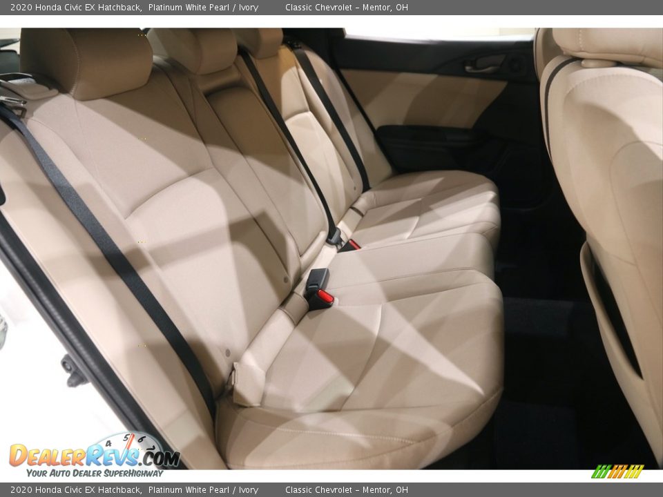 2020 Honda Civic EX Hatchback Platinum White Pearl / Ivory Photo #17