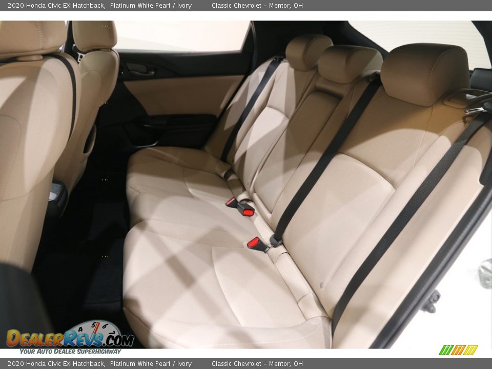 2020 Honda Civic EX Hatchback Platinum White Pearl / Ivory Photo #18