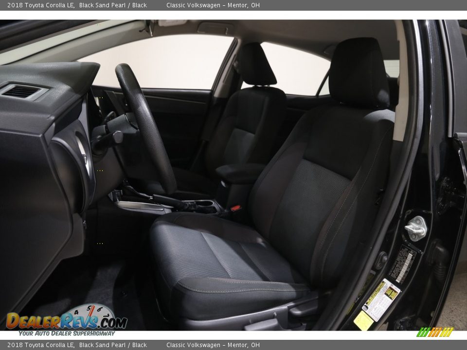 2018 Toyota Corolla LE Black Sand Pearl / Black Photo #5