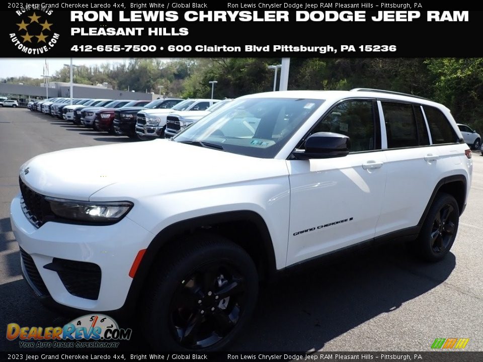 2023 Jeep Grand Cherokee Laredo 4x4 Bright White / Global Black Photo #1